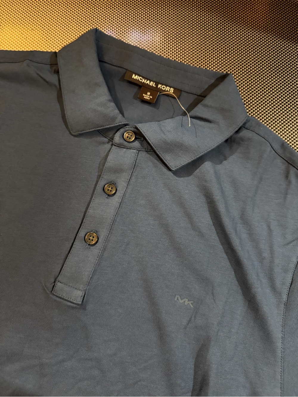 NWOT Michael Kors Menβs Navy Polo Shirt is size M retail 89$